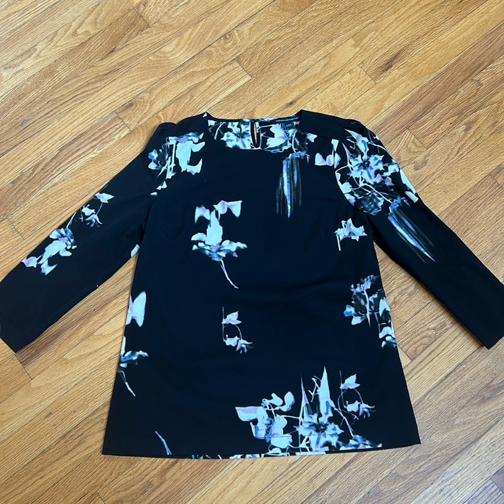 French connection blouse. Looks like a beautiful watercolor painting.